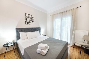 Sistema de insonorización, tabla de planchar con plancha y wifi gratis 