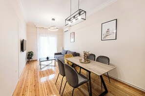 Departamento | Área de sala de estar | Televisión de pantalla plana 