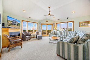 تلفزيون ذكي، مدفأة، كُتُب