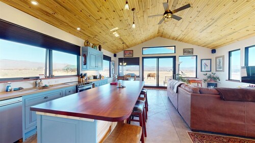 Modern Country Hideaway