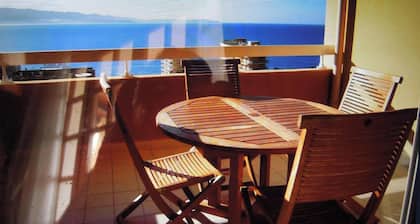 NEW! LARGE F2 AIR CONDITIONED SEA VIEW ROUTE DES ILES SANGUINAIRES NO VIS-à-VIS