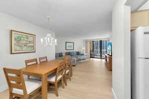 Interior - South Seas Beachfront Haven (Marco Island)