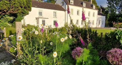 Secret Garden Cottage