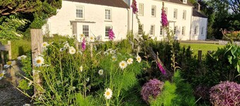Secret Garden Cottage