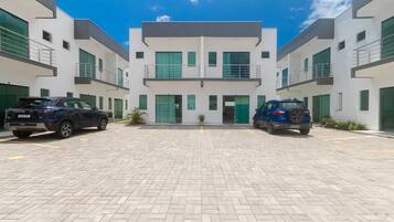 Basic Apartment | Exterior