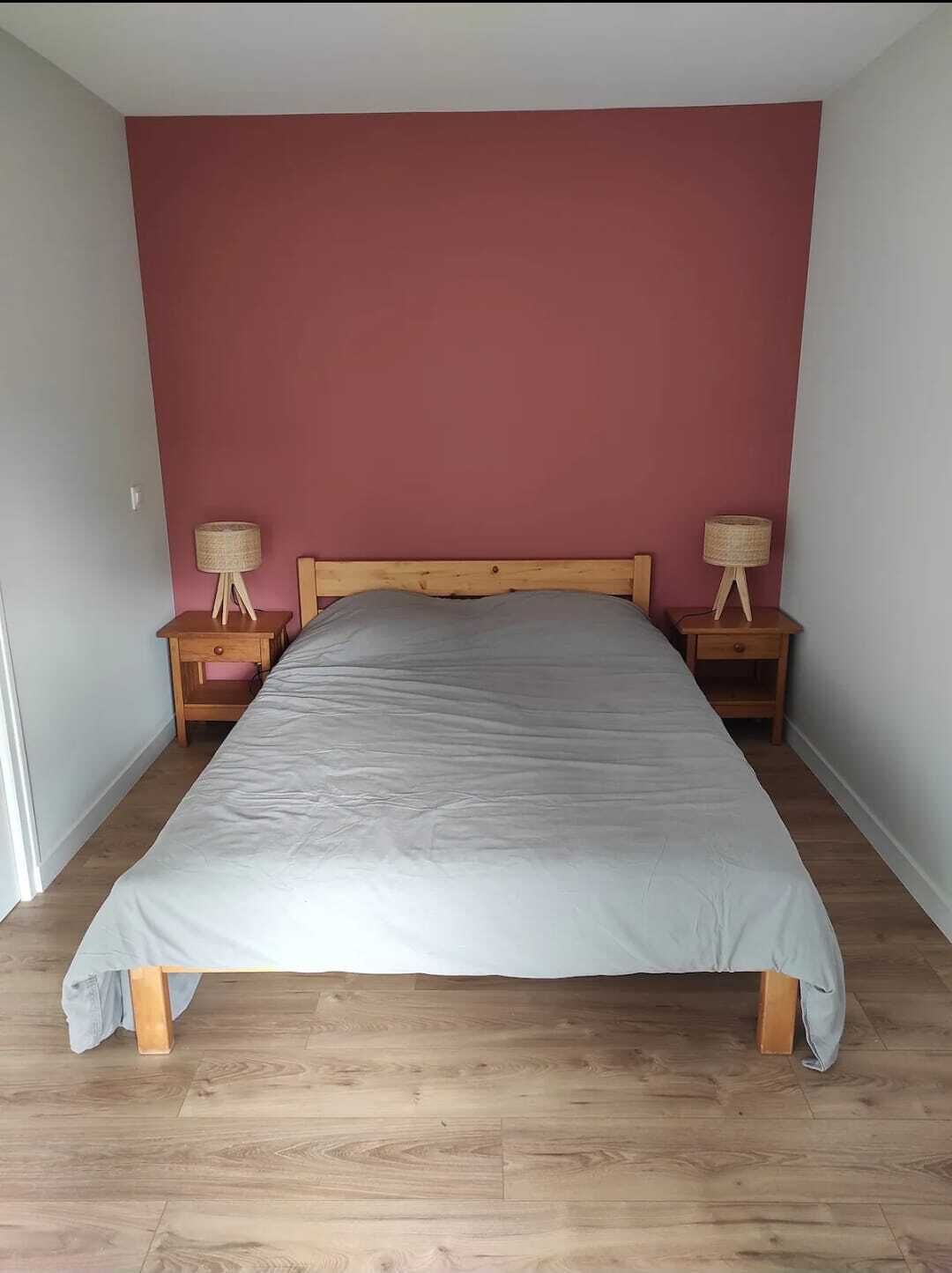 1 bedroom, iron/ironing board, internet, bed sheets