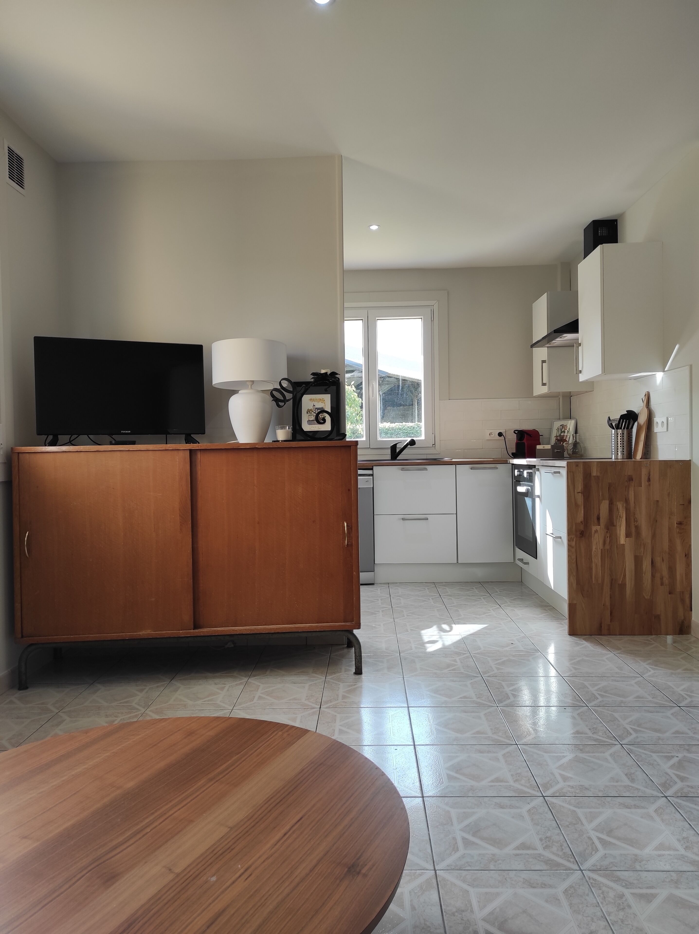 Micro-ondes, four, plaque de cuisson, lave-vaisselle