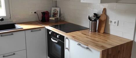 Mikrobølgeovn, ovn, kogeplade, opvaskemaskine