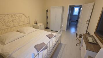 Deluxe Double Room, Valley View | Free WiFi