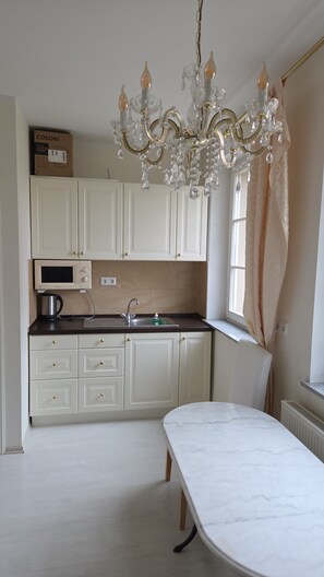 Deluxe tweepersoonskamer, uitzicht op vallei | Privékeuken | Een kinderstoel