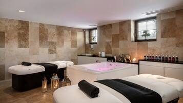 Couples treatment rooms, body treatments, aromatherapy