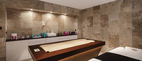 Behandlingsrum för par, kroppsbehandlingar och aromaterapi