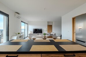 Dining - Modern villa with whirlpool bath (Corent)