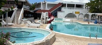 Caldo Tours Suite in Runaway Bay