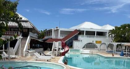 Caldo Tours Suite in Runaway Bay