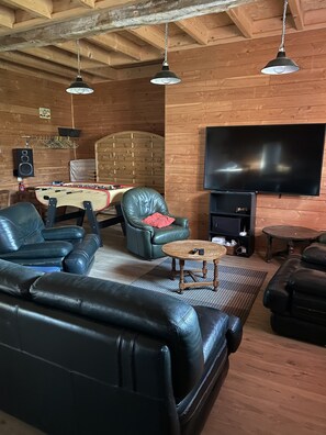 غرفة الألعاب