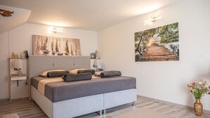 3 bedrooms, iron/ironing board, WiFi, bed sheets - Stylish Duplex with Private Jacuzzi (Ližnjan)