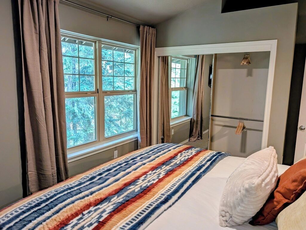 Bügeleisen/Bügelbrett, kostenloses WLAN, Bettwäsche