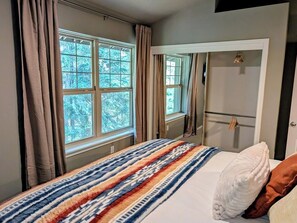 熨斗/熨衣板、免费 WiFi、床单