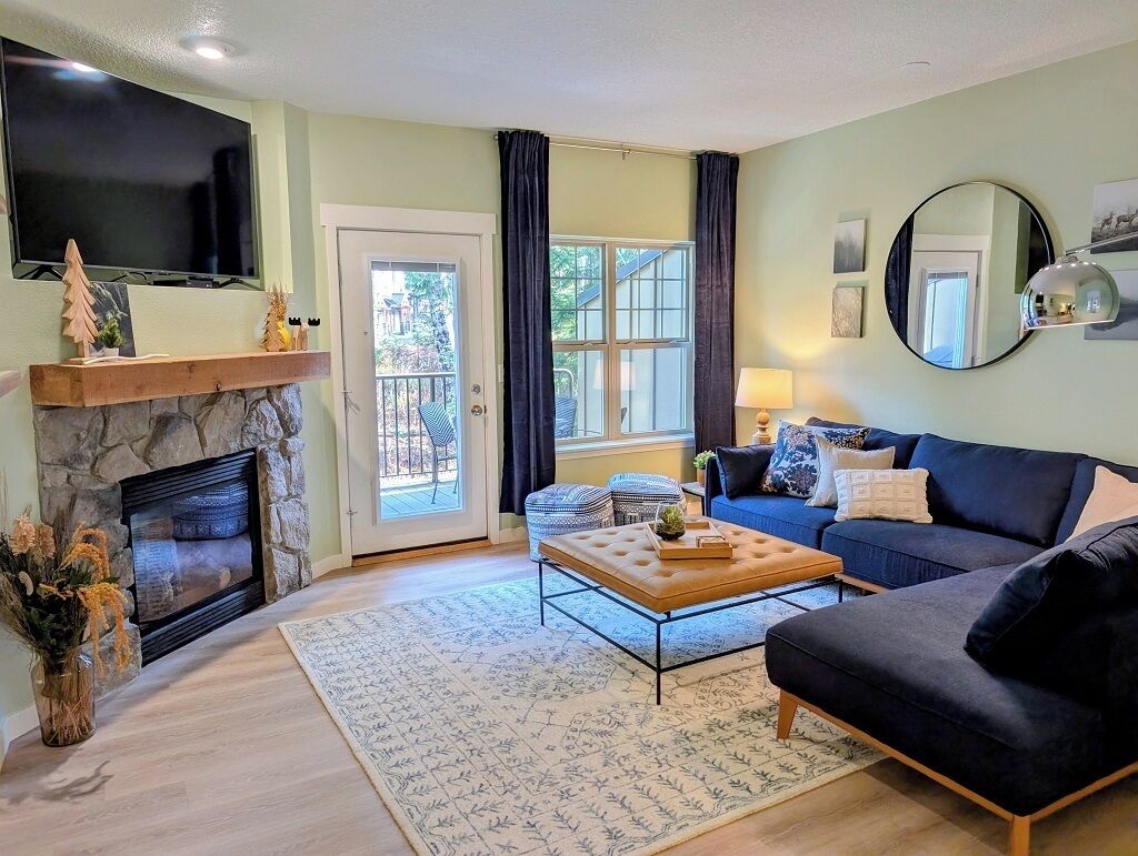 Télévision, cheminée