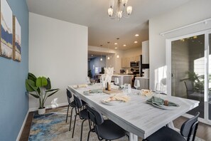Dining - Modern Townhome | Prime Location | Pup Friendly (Colorado Springs)