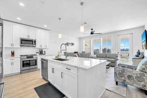 Fridge, microwave, oven, stovetop - The Grove Dogwood 335 - 1 Bedroom - Lazy River - Seascape Resort (Miramar Beach)