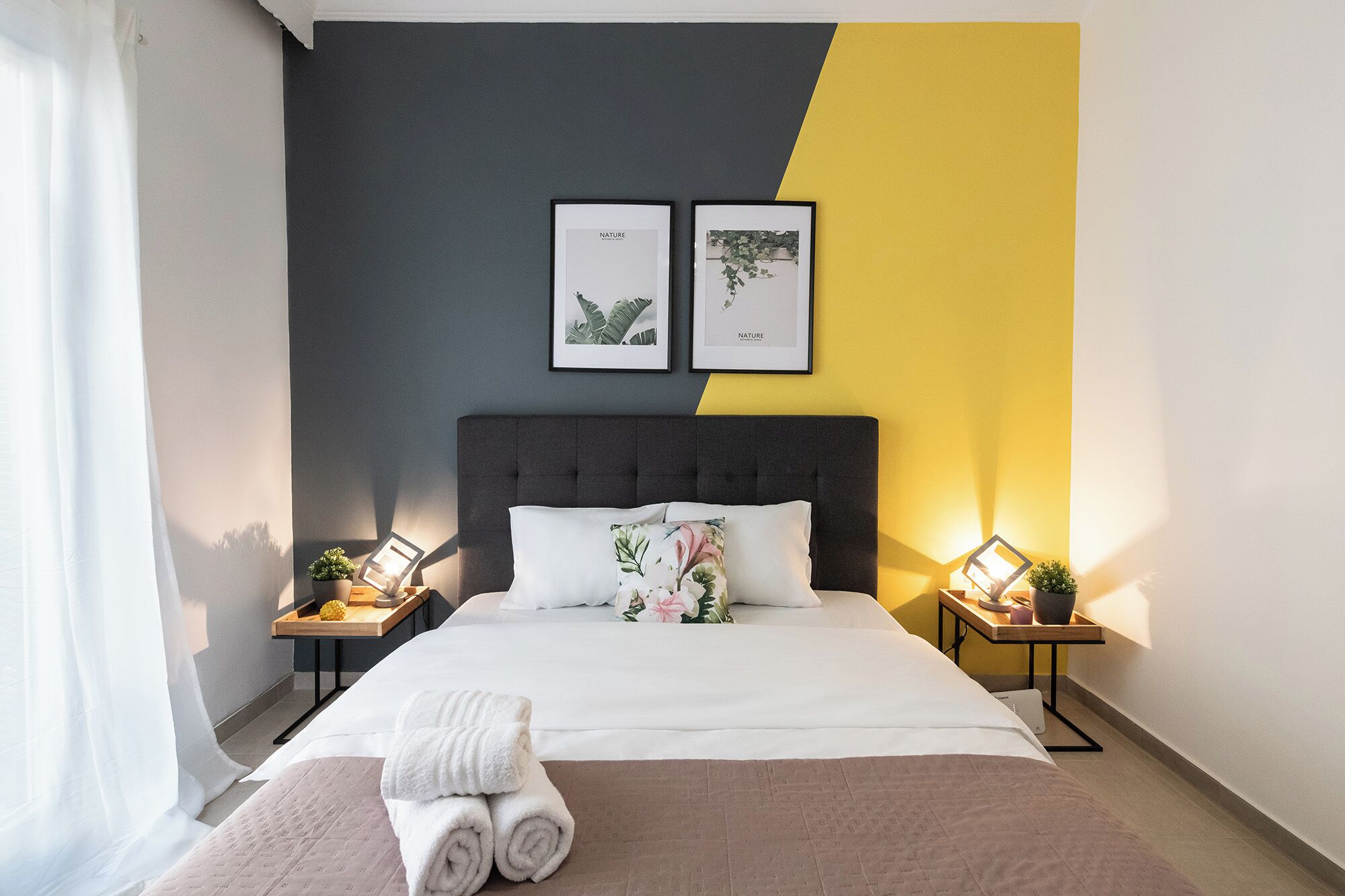 Apartament | Habitacions insonoritzades, planxa i posts de planxar i wifi gratuïta 