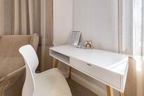Interior - Apartment 'Stilvolle Luxus City-' with Wi-Fi (Viersen)