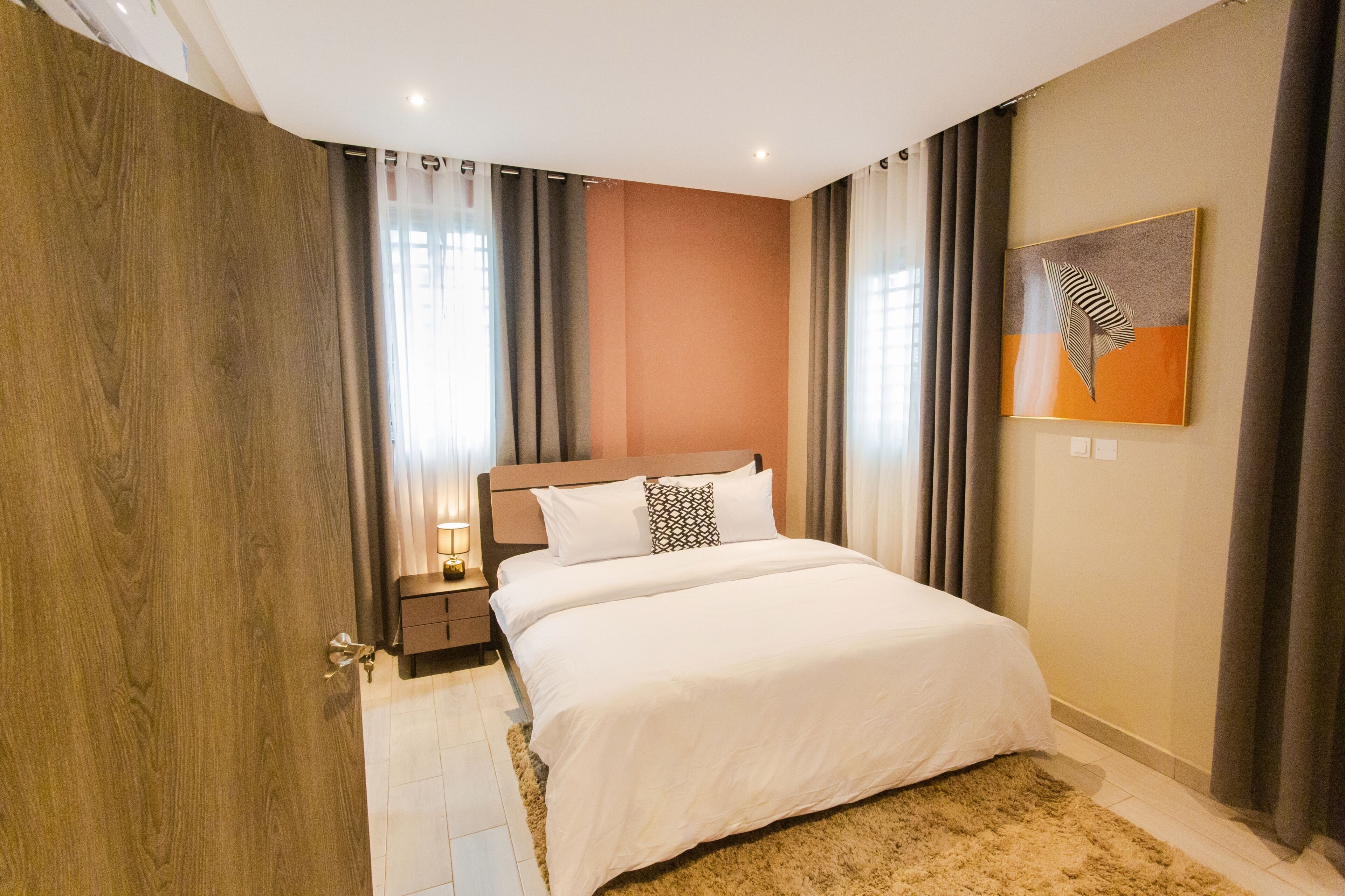 3 bedrooms, iron/ironing board, WiFi (free), bed sheets