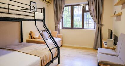 Charming 2-bedroom apartment at New Bazaar - sleeps 7