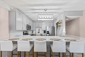 Fridge, microwave, oven, stovetop - Atlantis 408 by Seaside Vacations & Sales (Ocean City)