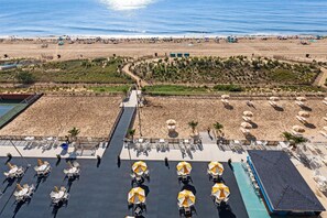 Outdoor dining - Golden Sands 812 by Seaside Vacations & Sales (Ocean City)