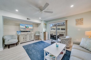 Living area - Hawaiian Village 106 by Seaside Vacations & Sales (Ocean City)
