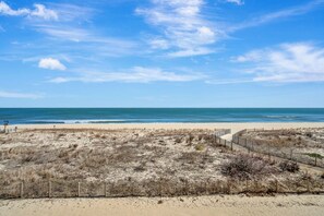 Beach - Renovated 2nd floor condo by Seaside Vacations & Sales (Ocean City)