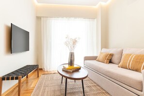TV, offices - The MP10 Residence - Kolonaki (Athens)
