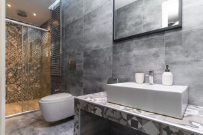 Hair dryer, towels - The MP10 Residence - Kolonaki (Athens)
