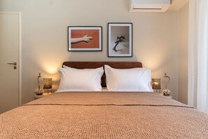 Desk, iron/ironing board, WiFi, bed sheets - The MP10 Residence - Kolonaki (Athens)