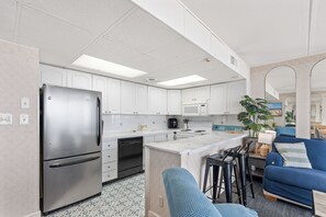 Fridge, microwave, oven, stovetop - Sea Gate 507 by Seaside Vacations & Sales (Ocean City)