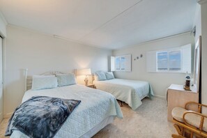 1 bedroom, iron/ironing board, Internet, bed sheets - Sea Gate 603 by Seaside Vacations & Sales (Ocean City)