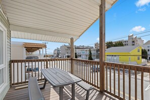 Outdoor dining - Seas the Day 2 by Seaside Vacations & Sales (Ocean City)