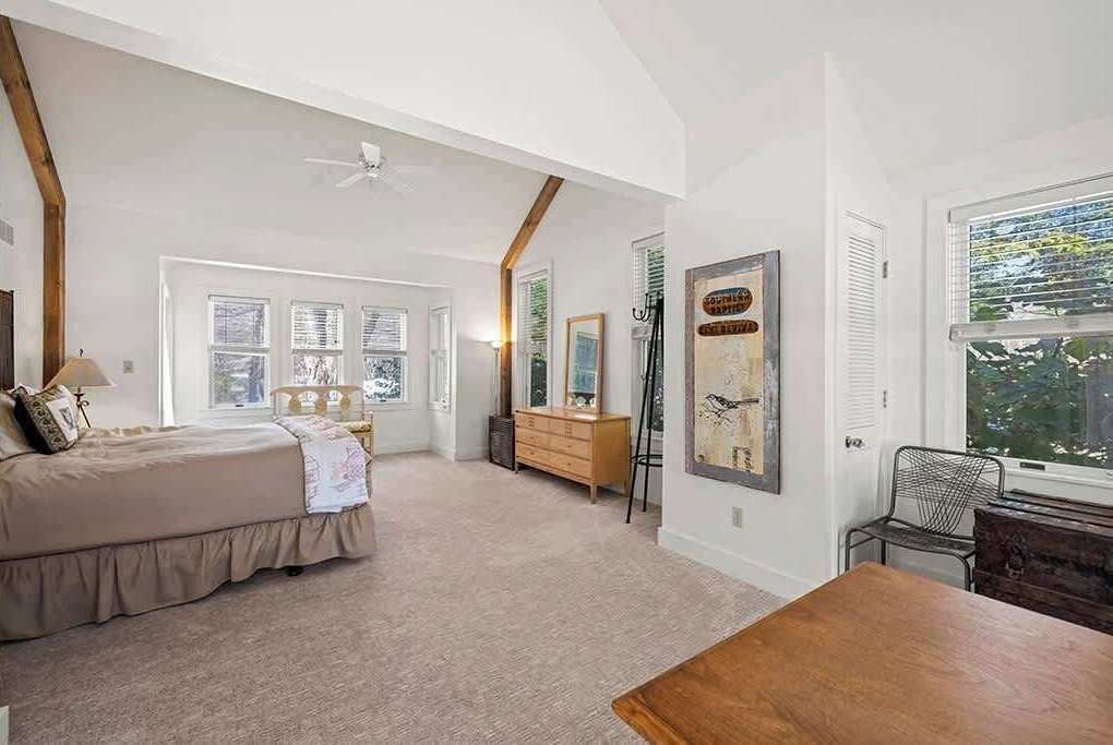 Schreibtisch, WLAN, Bettwäsche