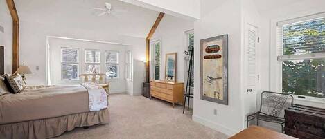 Schreibtisch, WLAN, Bettwäsche