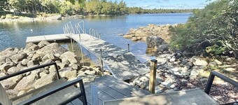 Waterfront 4 bedroom and 3 bath home on the Raymond Cape