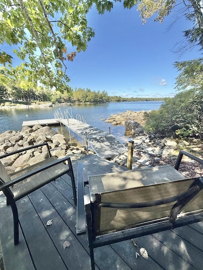 Waterfront 4 bedroom and 3 bath home on the Raymond Cape