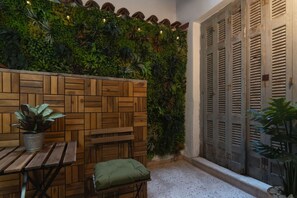 Interior - Prime Location Kolonaki Burrow (Athens)