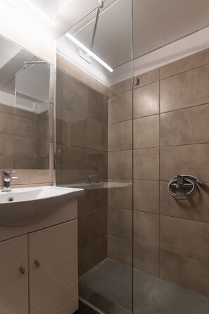 Haartrockner, Toilettenpapier