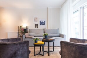 Living area - Cozy Athenian Hideaway in the heart of Pangrati (Athens)