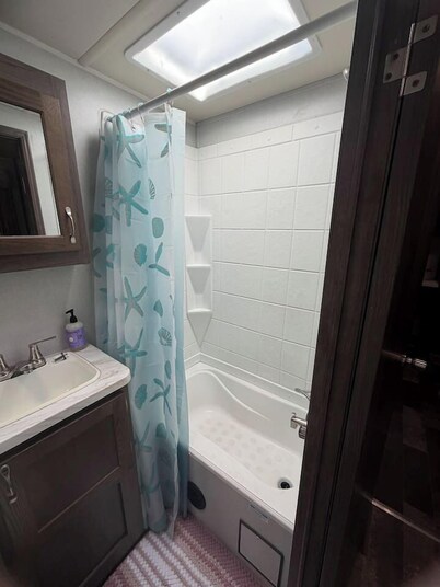 2-bedroom recreational vehicle with AC in Holly Beach Cameron, La