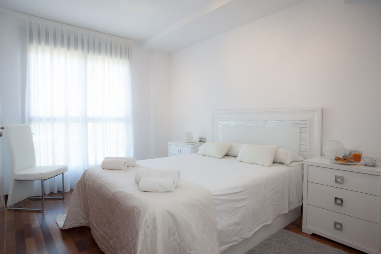 1 chambre, fer et planche à repasser, draps fournis