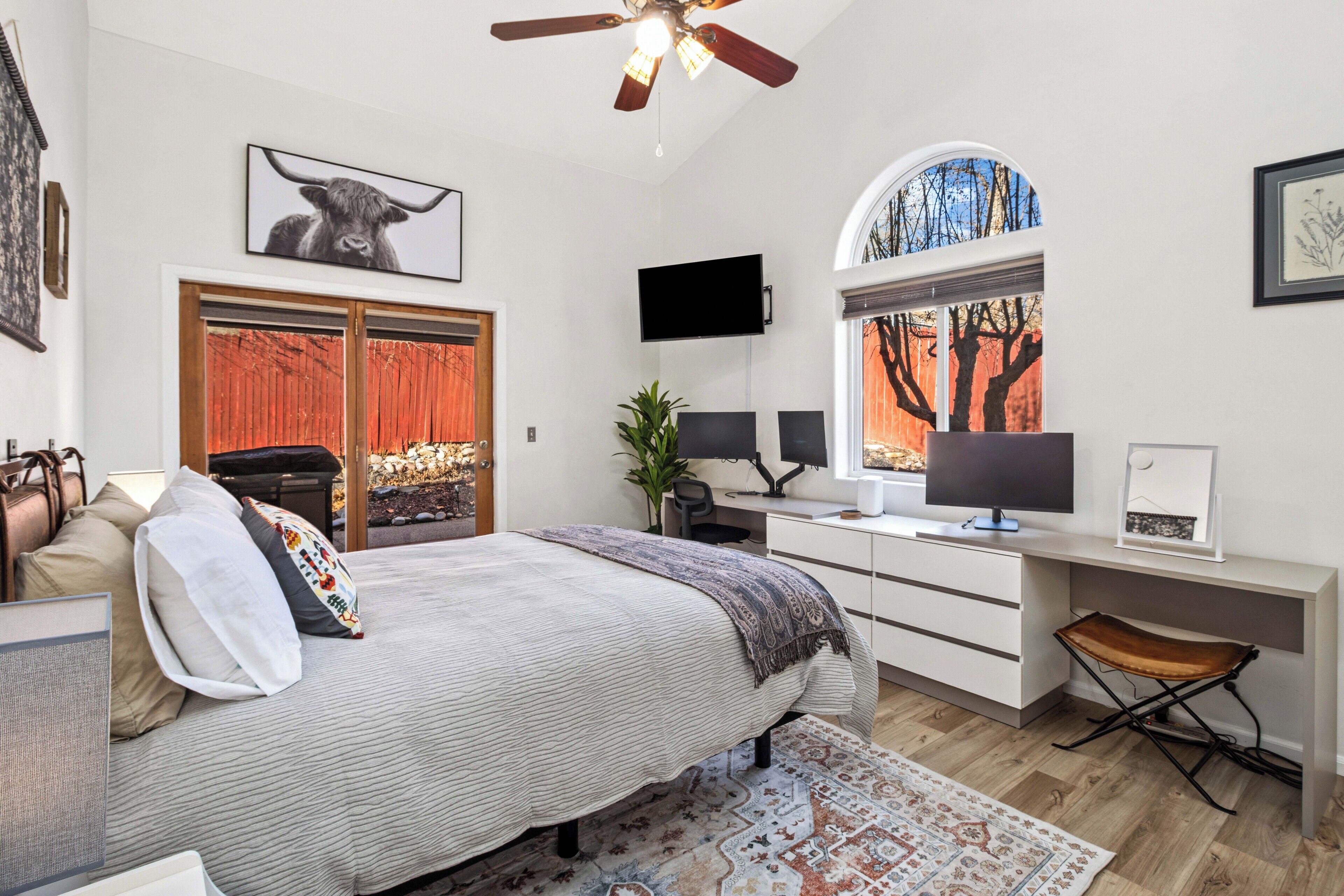 3 chambres, fer et planche à repasser, lit parapluie, Wi-Fi